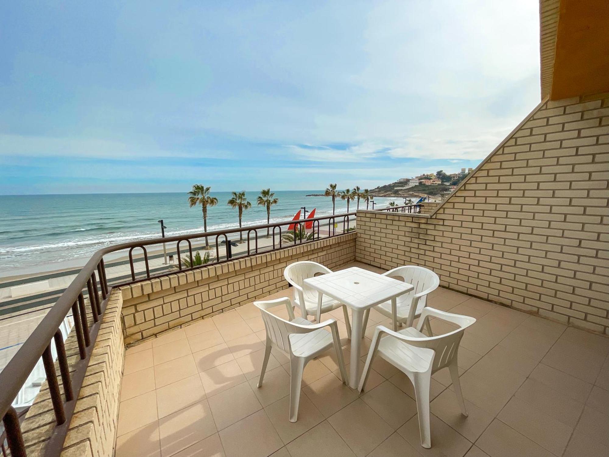 Apartamentos Oropesa Primera Linea 3000 奥罗佩萨德尔马 外观 照片